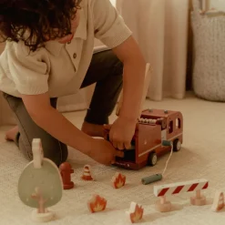 Little Dutch Rollenspel|Houten Auto's^Houten brandweerwagen – Rood – Essentials