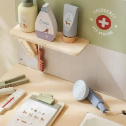 Little Dutch Rollenspel|Houten Speelgoed^Houten dierenartspraktijk – Groen