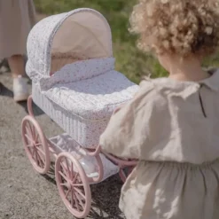 Little Dutch Poppen|Rollenspel^Poppenwagen - Essentials - Soft Flowers