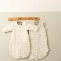 Little Dutch Slaapzakken^Slaapzak winter 90 cm - Groen - Maat 90 cm - Essentials - Blueberry Leaves