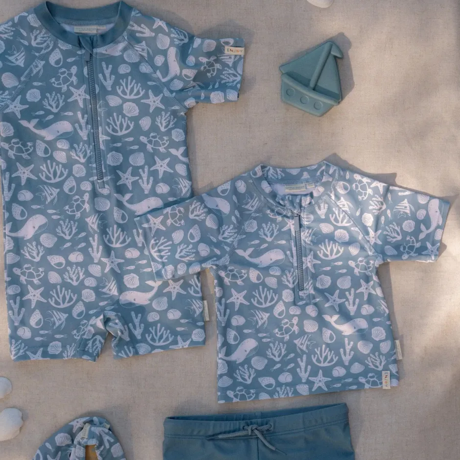 Little Dutch Zwemkleding|Jongens Kleding^Zwemshirt korte mouw - Lichtblauw - Sea Life